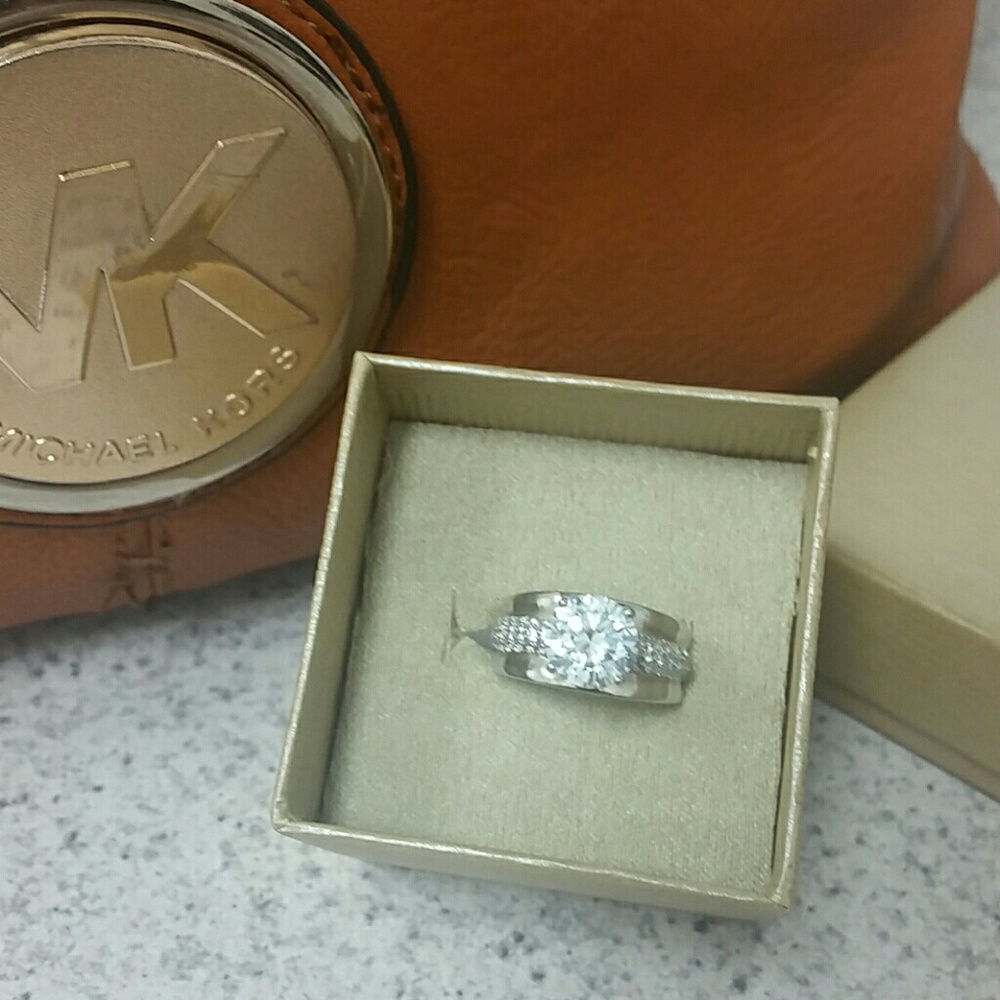 Ster Silver Rhodium plated engagement ring